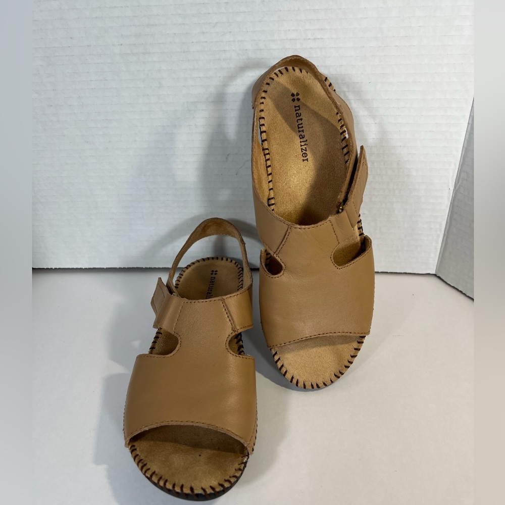 Naturalizer Scout Leather Slingback Comfort Sandals  7M Tan Hook Loop